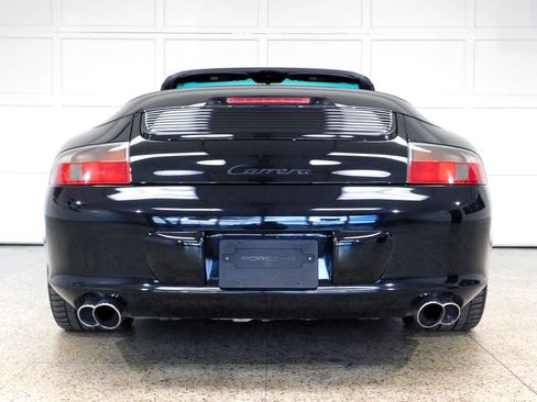 Used 2004 Porsche 911 Carrera RWD image 9