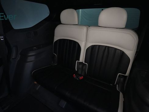Used 2024 Kia EV9 GT-Line AWD/4WD image 25