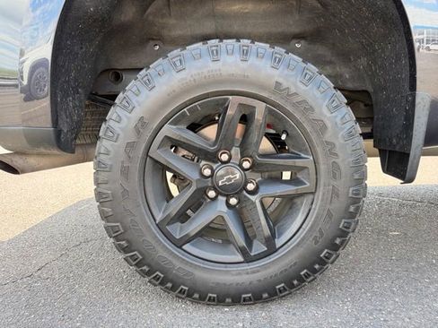 Used 2023 Chevrolet Silverado 1500 LT Trail Boss w/ Protection Package AWD/4WD image 10