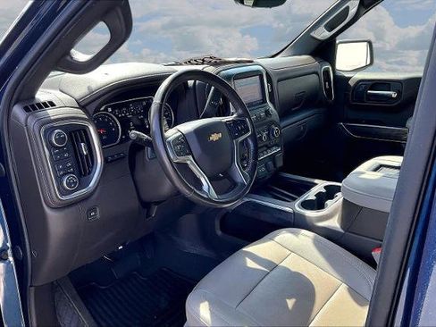 Used 2022 Chevrolet Silverado 1500 LTZ w/ LTZ Premium Package image 17