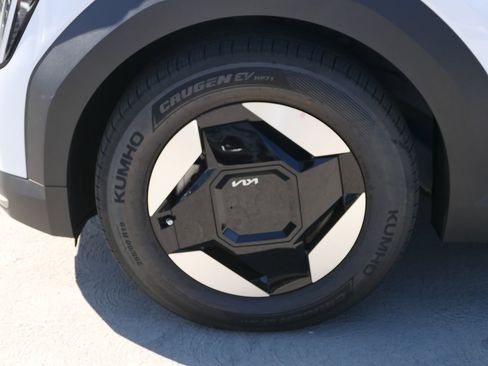 New 2026 Kia EV9 Light image 10