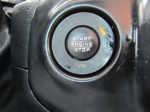 Used 2018 Jeep Wrangler Unlimited Sport S AWD/4WD image 44