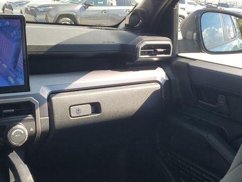 Certified 2025 Toyota 4Runner TRD Off-Road Premium image 26