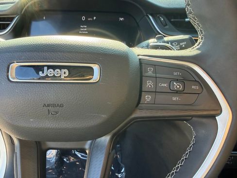 Certified 2025 Jeep Grand Cherokee L Laredo RWD image 19
