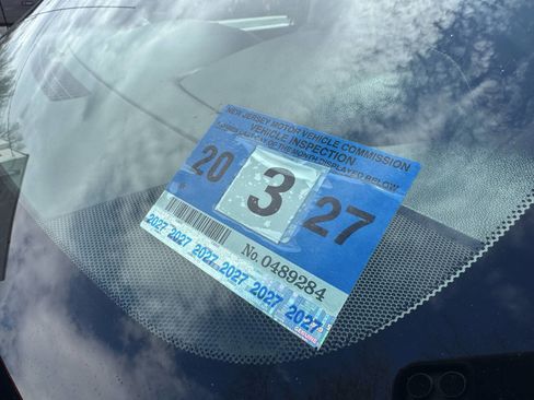 Used 2018 Chevrolet Silverado 1500 LTZ Z71 image 12