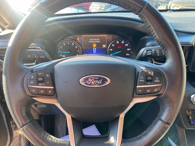 Used 2020 Ford Explorer Limited w/ Hybrid Equipment Group 310A AWD/4WD image 16