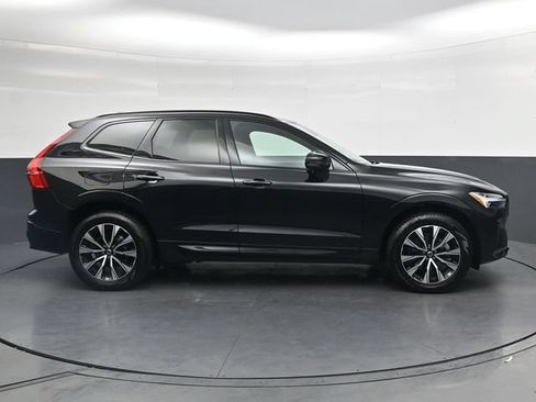 Used 2024 Volvo XC60 B5 Plus AWD/4WD image 3