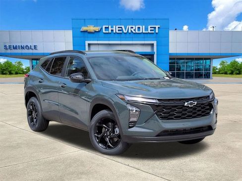 New 2026 Chevrolet Trax LT w/ Driver Confidence Package FWD image 1