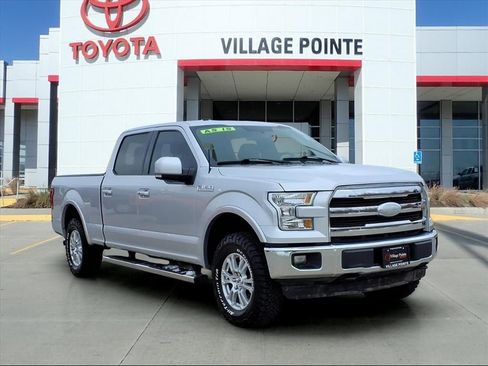 Used 2017 Ford F150 Lariat w/ Equipment Group 501A Mid image 9