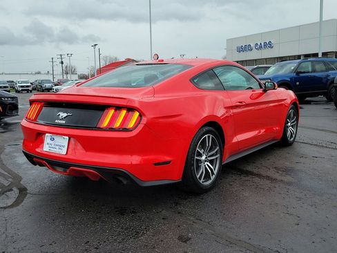 Used 2016 Ford Mustang Premium image 4