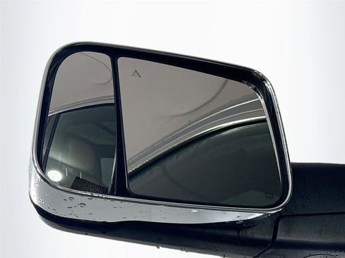 Used 2019 RAM 1500 Limited image 5