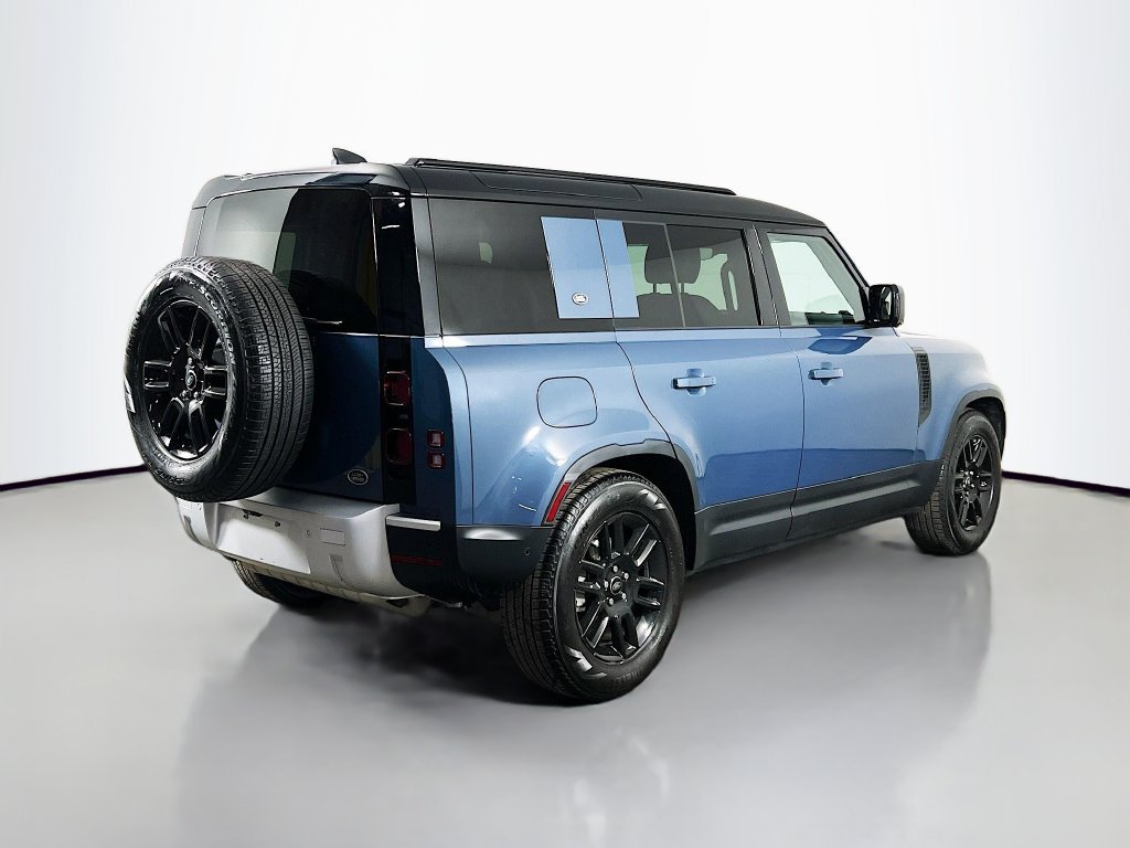 Used 2022 Land Rover Defender 110 S AWD/4WD image 5