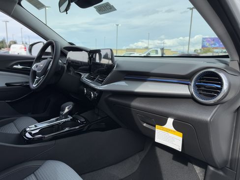 New 2026 Chevrolet Trax LT w/ Driver Confidence Package image 16