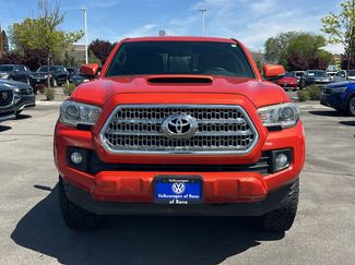 Used 2016 Toyota Tacoma TRD Sport w/ Towing Package AWD/4WD video 2