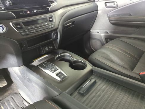 Certified 2022 Honda Passport TrailSport image 20