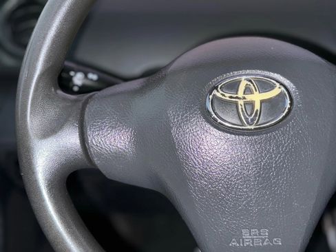 Used 2011 Toyota Yaris Sedan image 25