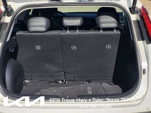 Used 2023 Kia Niro Wave FWD image 6