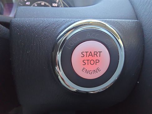 Used 2020 Nissan Armada Platinum w/ Captain's Chairs Package image 17