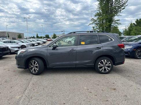 Used 2023 Subaru Forester Limited AWD/4WD image 8