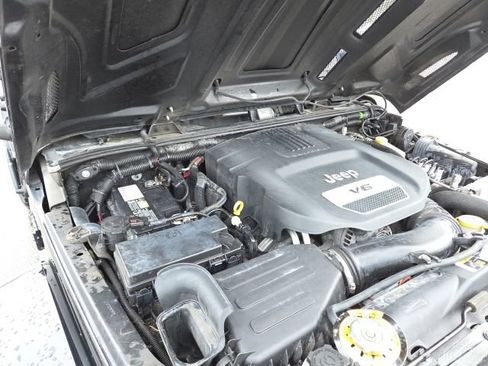 Used 2018 Jeep Wrangler Unlimited Sahara w/ Dual Top Group image 71