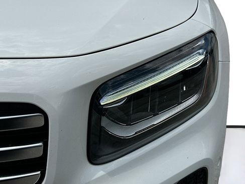 Used 2024 Mercedes-Benz GLB 250 image 29