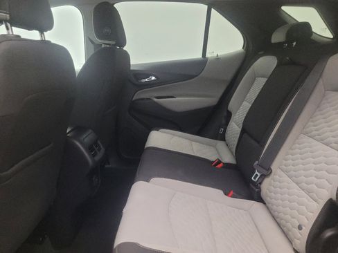 Used 2019 Chevrolet Equinox LS w/ LS Convenience Package image 18