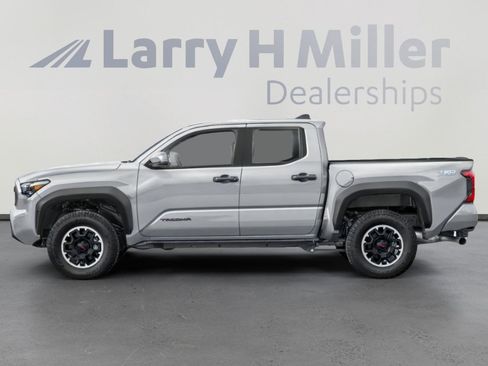 New 2026 Toyota Tacoma TRD Off-Road AWD/4WD image 3