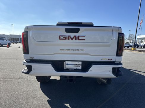 New 2026 GMC Sierra 2500 AT4 w/ AT4 Premium Plus Package image 9