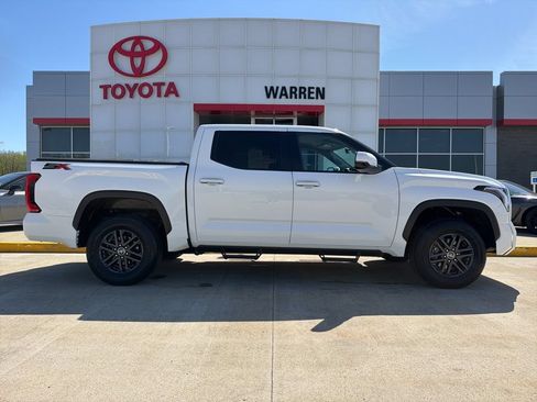 Used 2024 Toyota Tundra SR5 w/ SR5 Convenience Package AWD/4WD image 3