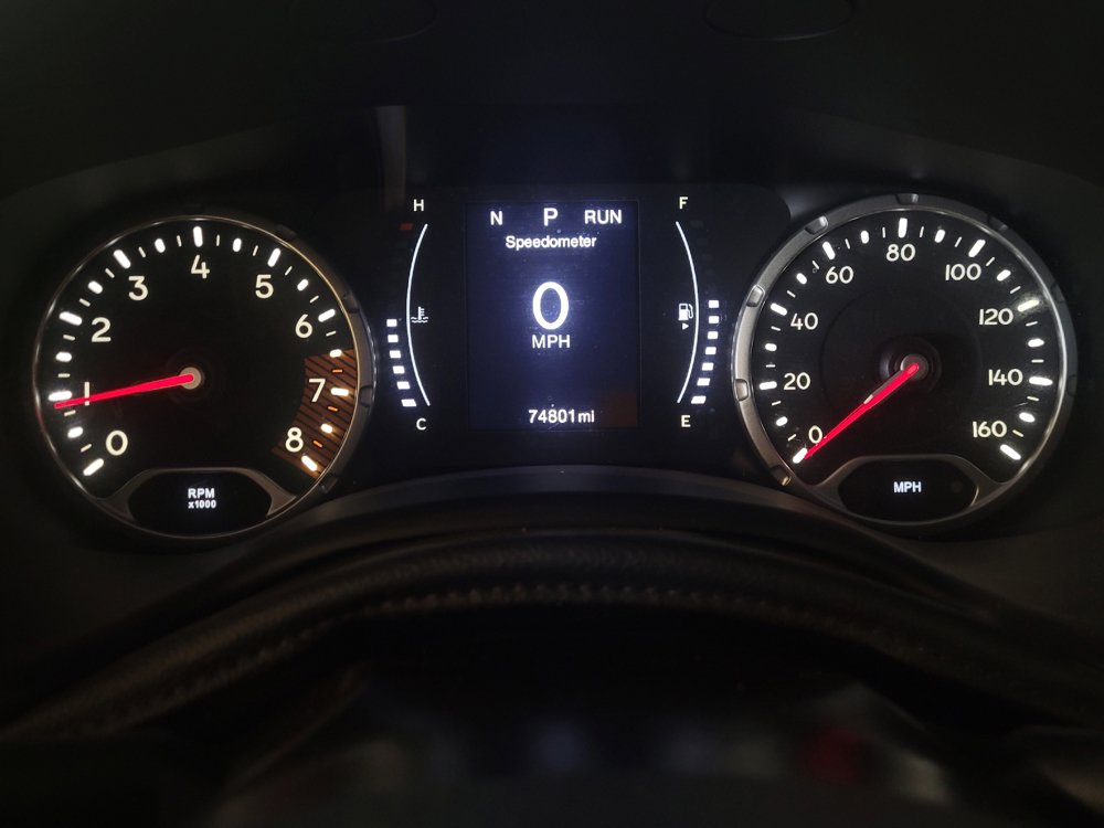 Used 2020 Jeep Renegade Latitude FWD image 23