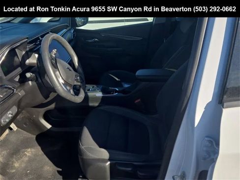 Used 2023 Chevrolet Bolt LT w/ Driver Confidence Package image 9