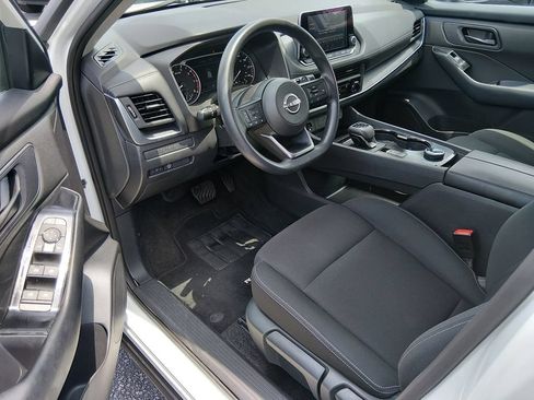 Used 2024 Nissan Rogue S AWD/4WD image 10