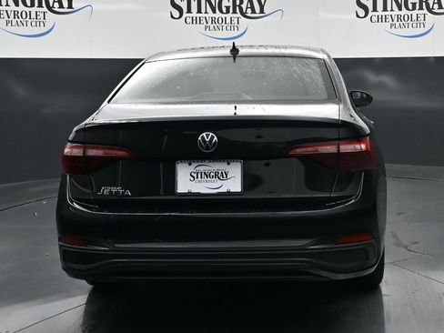 Used 2023 Volkswagen Jetta Sport FWD image 6