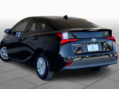 Used 2022 Toyota Prius L Eco image 12