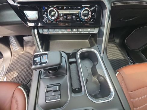 Used 2023 GMC Sierra 1500 Denali Ultimate AWD/4WD image 21