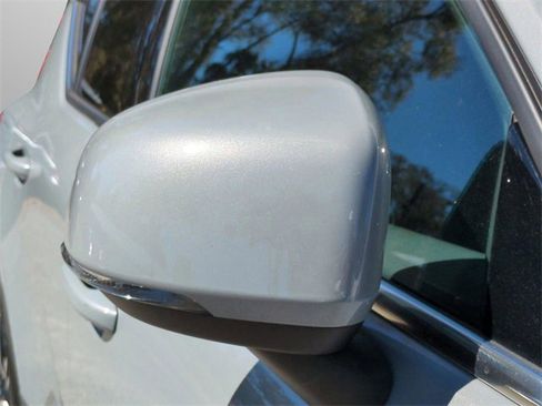 Certified 2025 Volvo XC40 B5 Core image 29