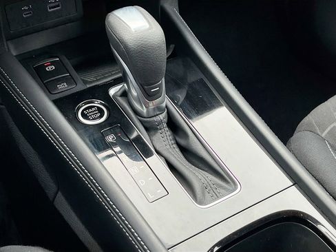 Used 2023 Nissan Kicks SV image 15