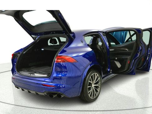 Used 2023 Maserati Grecale Modena AWD/4WD image 14