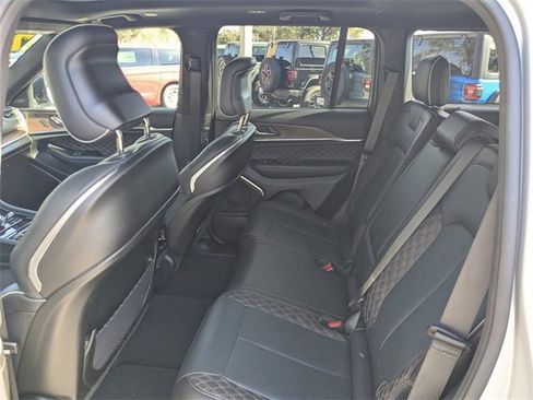 Certified 2025 Jeep Grand Cherokee Summit image 13