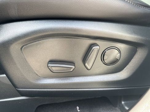 Used 2023 Ford Explorer Limited w/ Limited Technology Package image 20