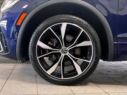 Used 2022 Volkswagen Tiguan SEL R-Line image 7