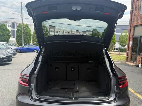 Used 2018 Porsche Macan AWD/4WD image 6