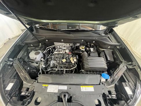 Certified 2024 Volkswagen Atlas Peak Edition SE image 31