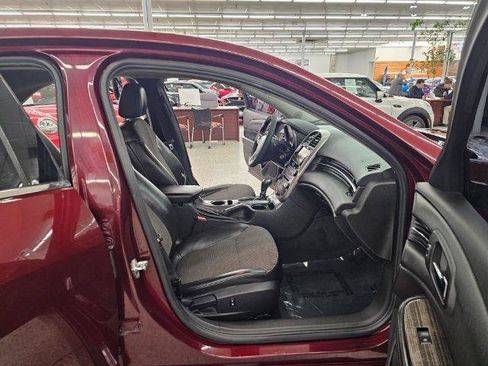 Used 2015 Chevrolet Malibu LT FWD image 10