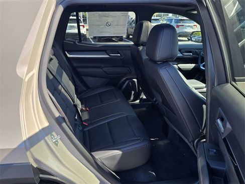 New 2026 GMC Terrain Elevation w/ Elevation Premium Package image 31