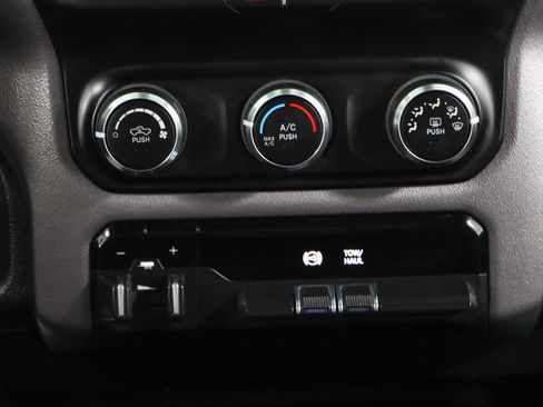 Used 2023 RAM 2500 Big Horn w/ Cold Weather Group image 20