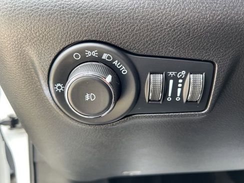 Certified 2023 Jeep Compass Trailhawk AWD/4WD image 18