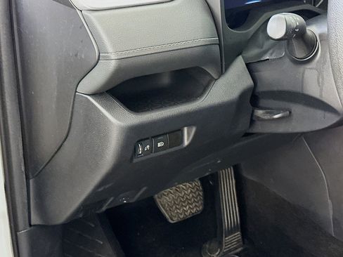 Used 2024 Toyota RAV4 XLE image 17