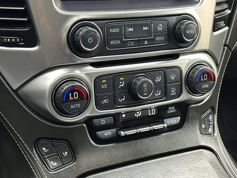 Used 2020 Chevrolet Tahoe Premier AWD/4WD image 18