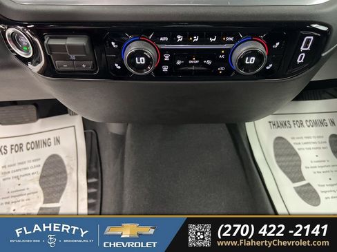 Used 2025 Chevrolet Silverado 1500 LT AWD/4WD image 29